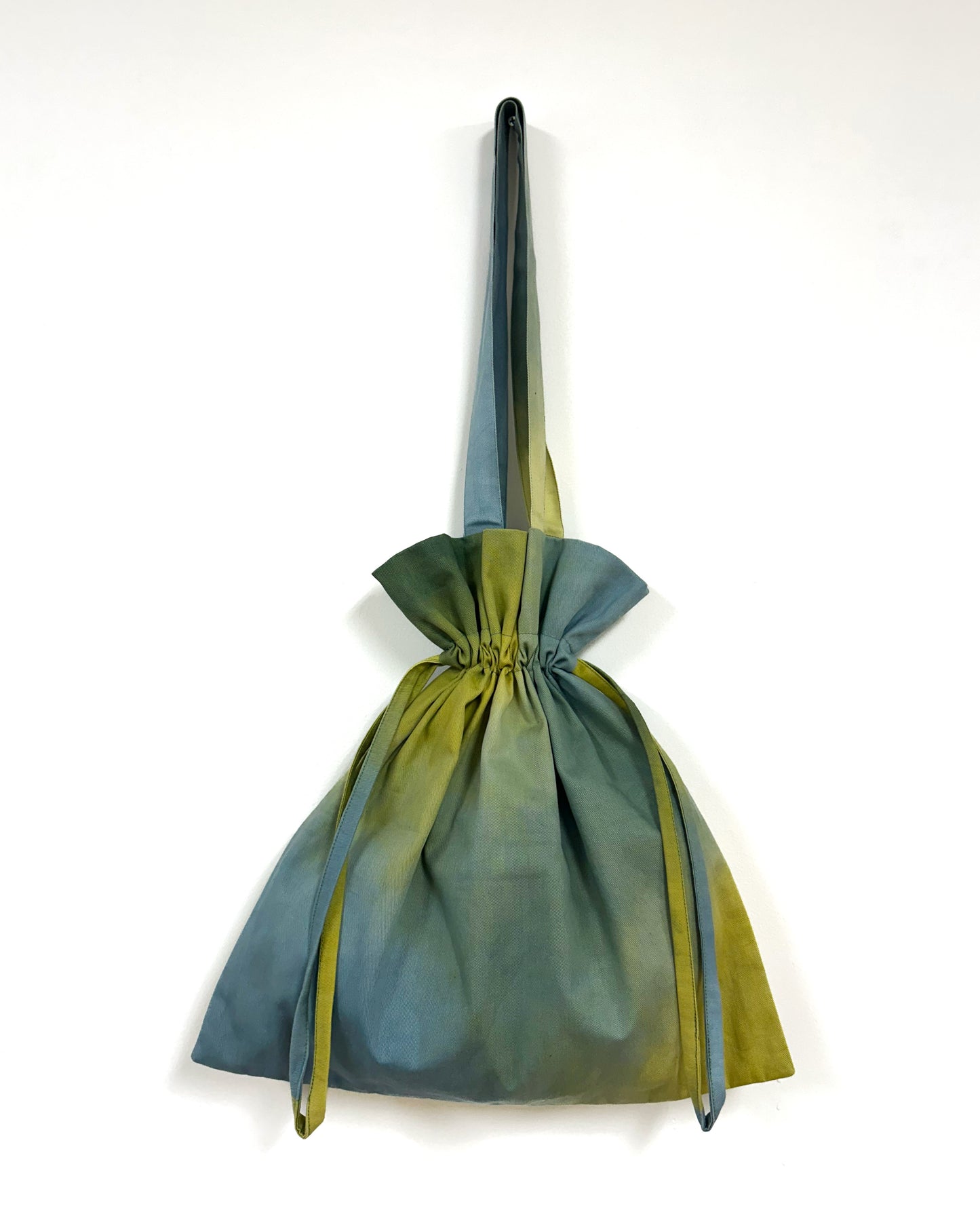 Moegi Naturally-dyed Drawstring Bag
