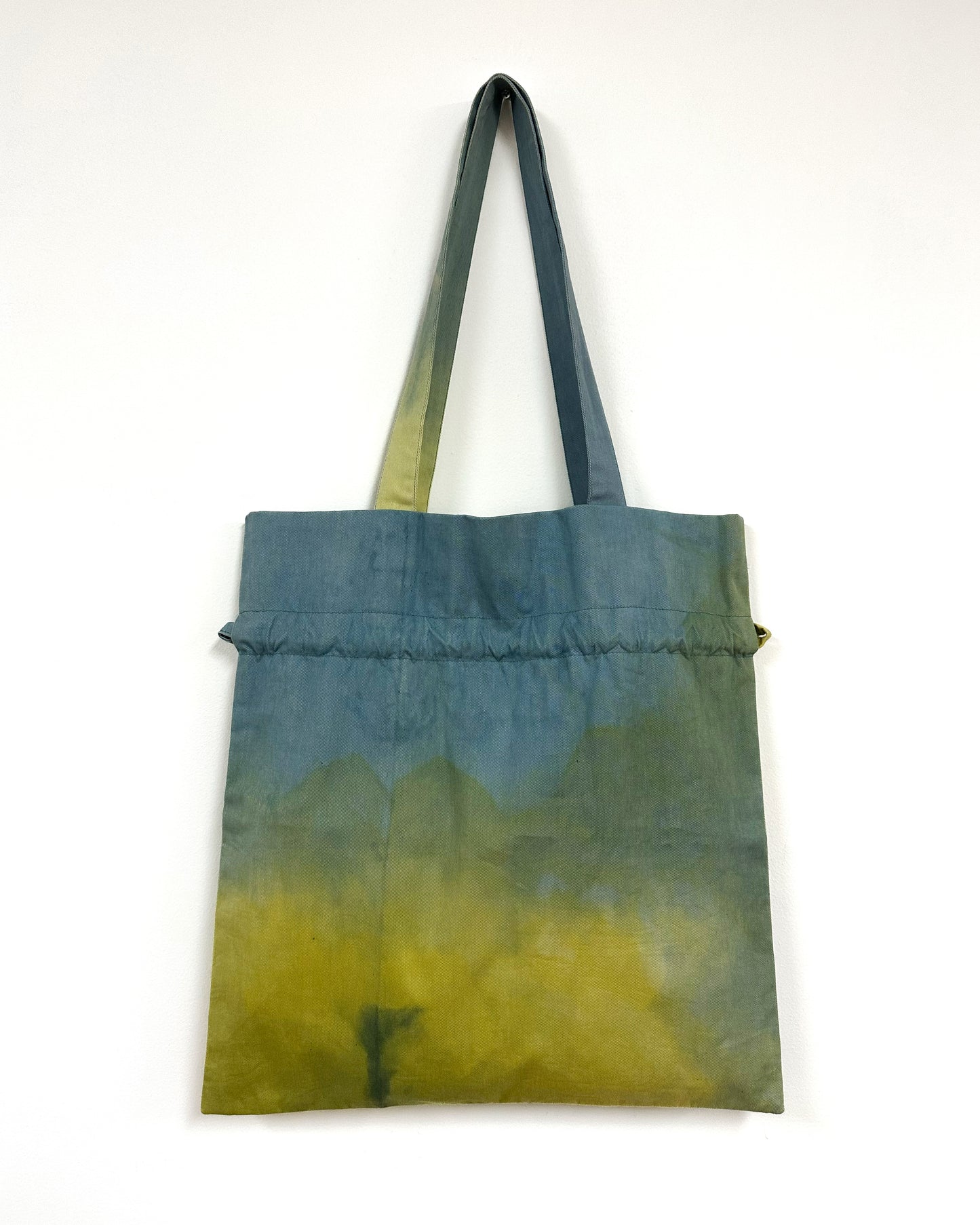 Moegi Naturally-dyed Drawstring Bag