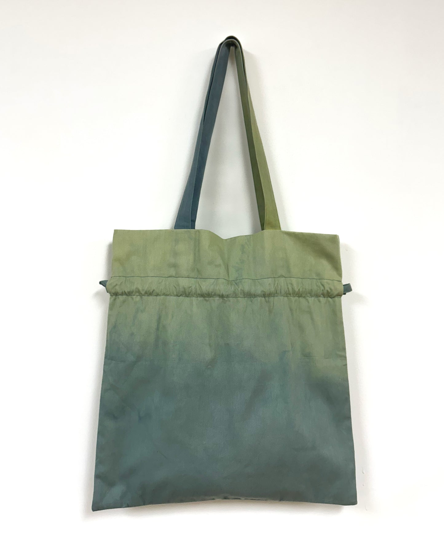 Lime Green 草木染め巾着バッグ