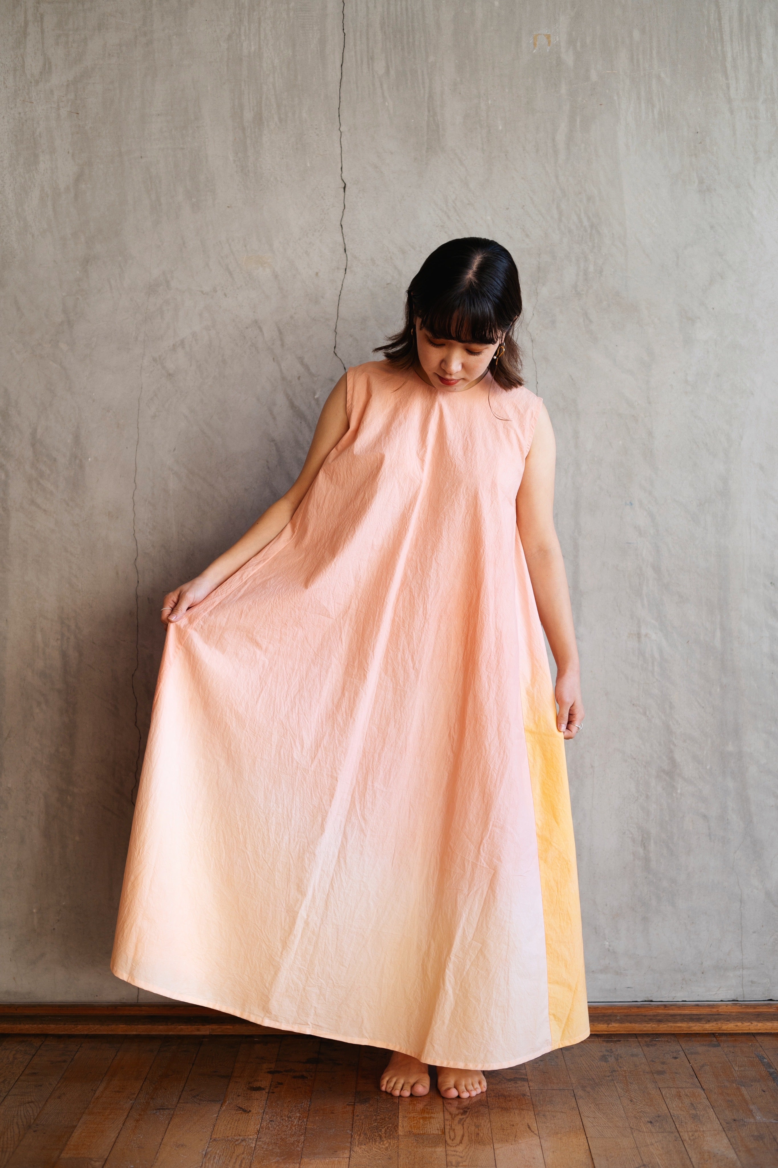 受注生産】草木染めテントラインワンピース Sunset＜夕焼け＞ – annita